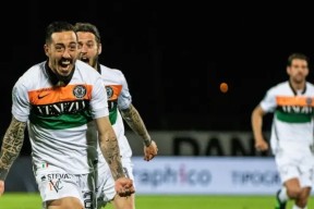 欧宝app-转折点山东泰山复出首秀；意甲今晚攻防权衡；气氛紧张；轮换策略成焦点的简单介绍-欧宝app